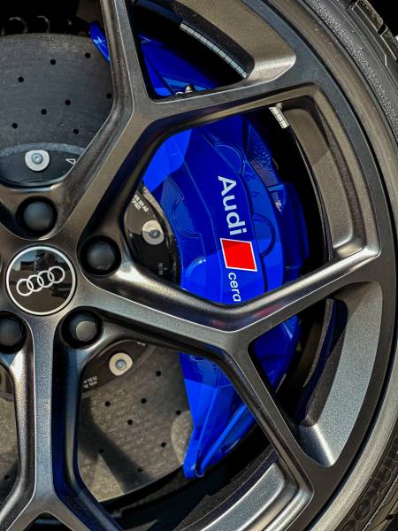 À Lyon, KapitalCar'e applique traitement céramique haute performance sur Audi RS6 : protection UV, anti-rayures et éclat intensifié garanti.