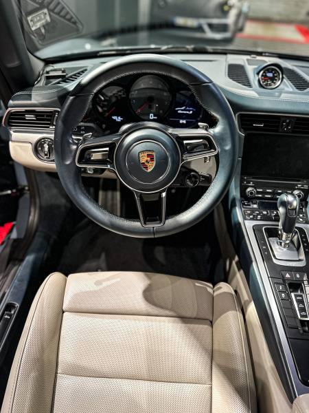 Prolongez la durée de vie des sièges en cuir de votre Porsche 911 grâce aux produits Gtechniq