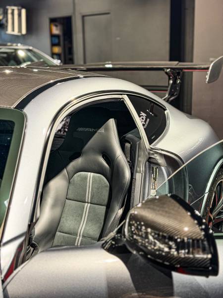 À Lyon, KapitalCar’e pose XPEL sur Mercedes AMG GT Black Series : protection invisible, auto-réparatrice et durable pour votre carrosserie.