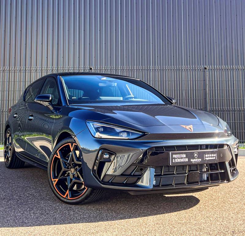 Expert en traitement céramique et film de protection à Villefranche-sur-Saône, KapitalCar'e offre à votre carrosserie une protection maximale et durable. Vernis d'usine préservé, éclat miroir garanti. Nos spécialistes établissent un diagnostic complet ava