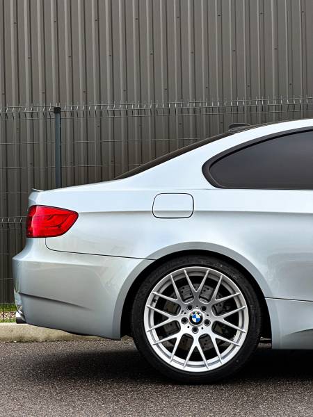 Devis personnalisé et gratuit pour un débosselage sans peinture voiture à Caluire-et-Cuire