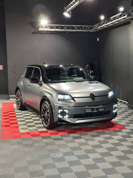 Devis gratuit et personnalisé pour protéger votre Renault 5 avec un film de protection