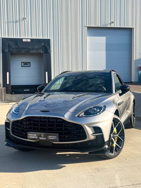 Une protection complète avec un traitement céramique et un film de protection transparent