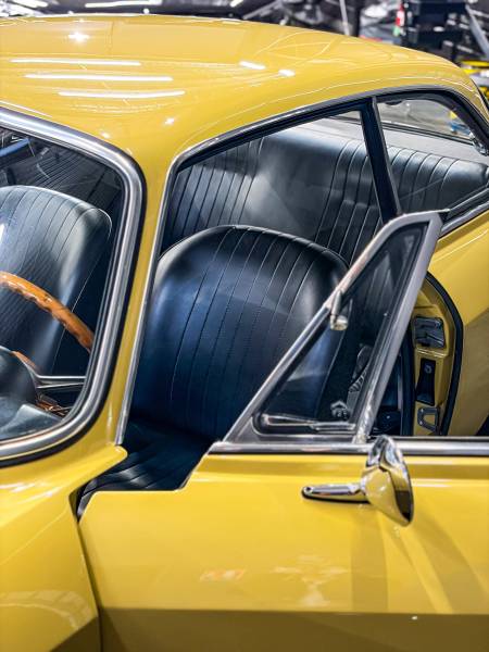 Spécialiste du polissage de véhicules anciens à Lyon, nous ravivons et protégeons la carrosserie de votre Alfa Romeo GT 1300 Junior grâce au traitement céramique.